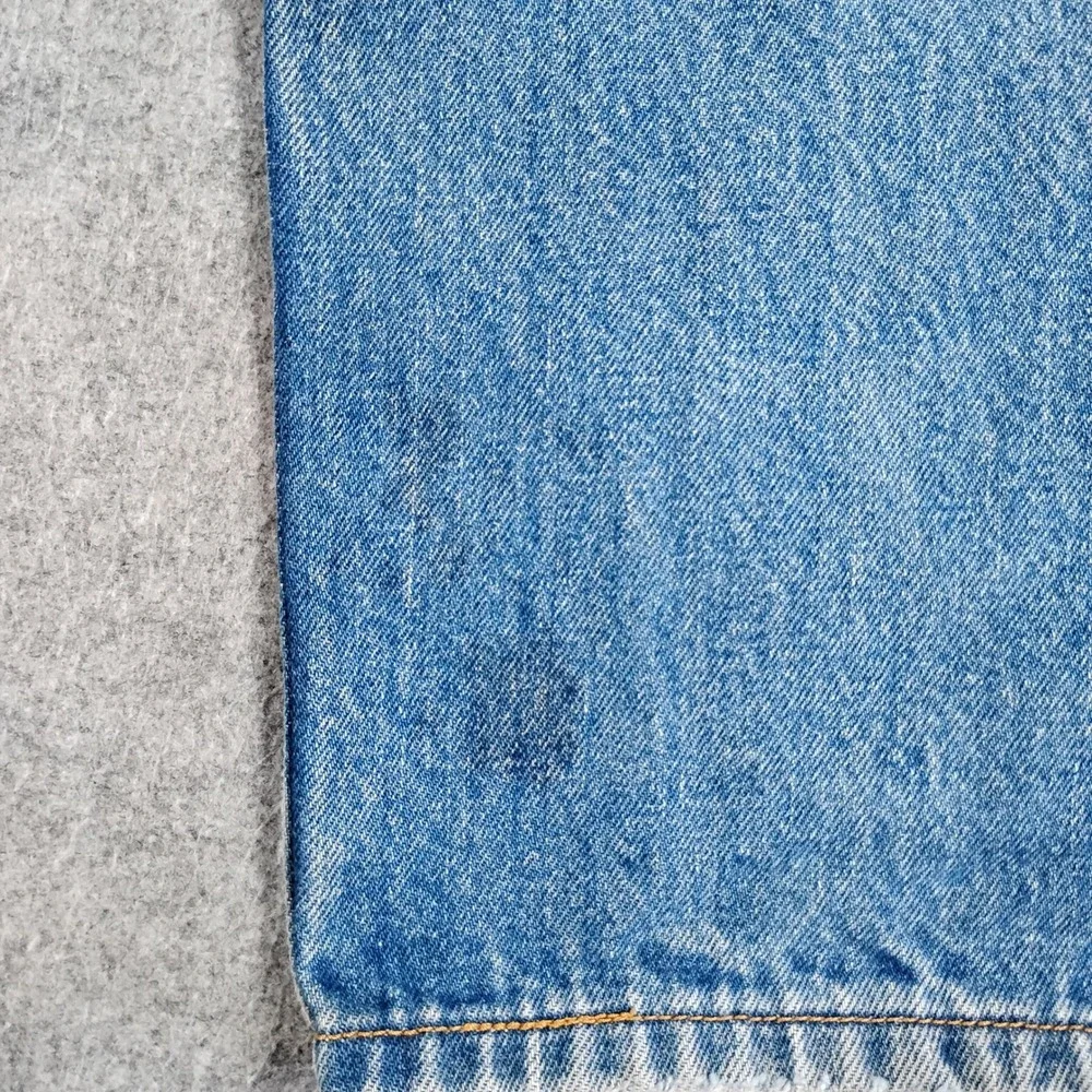 Vintage Levis 501 Mens Light Wash Blue Straight Leg Button Fly Denim Jeans 34x28